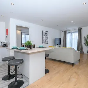 Superb 2 Bed With 2 En-suite - Centre With Underground Parking Apartment Leeds (West Yorkshire)