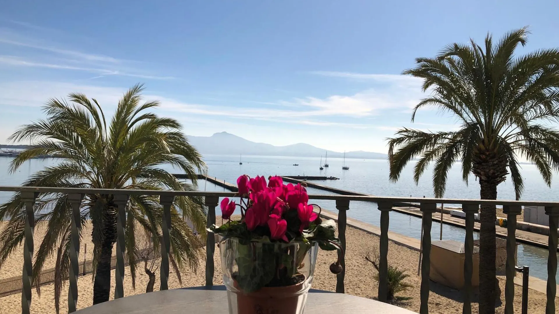 Apartamentos Torre Playa Port de Pollença Spagna